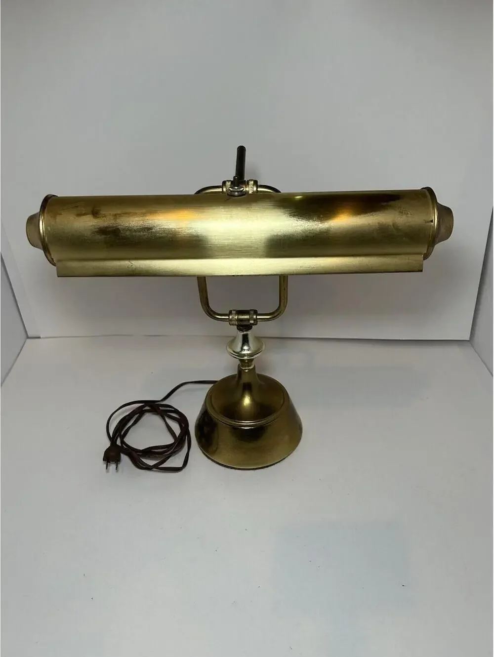 Vintage Rare Square Frame Underwriters Labratories Brass Portable Bankers Lamp